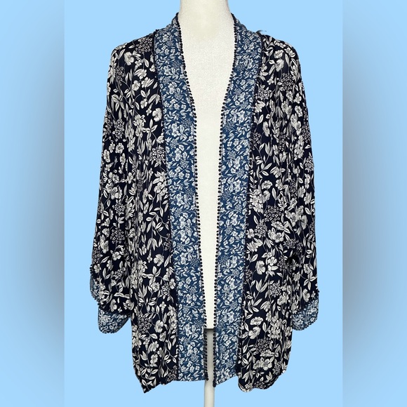 Westport Tops - Westport Blue and White Floral Top